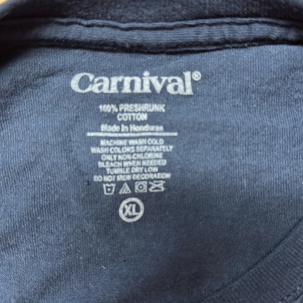 Carnival Breeze t shirt, size xl - Picture 5 of 5
